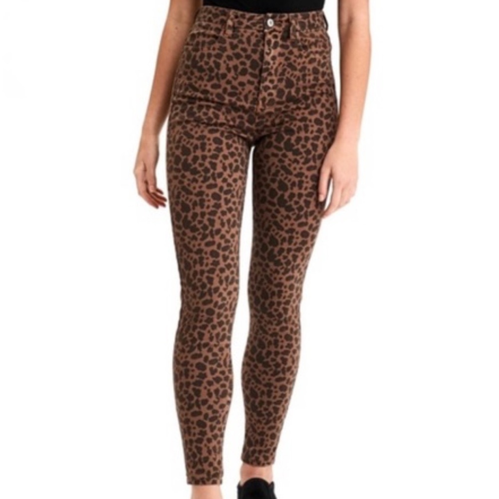 American Eagle Cheetah Print Next Level Stretch Jeans